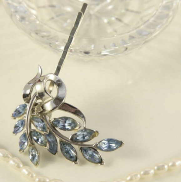 Vintage Accessories Blue Rhinestone Leaf Hair Bobby Pin 1950s